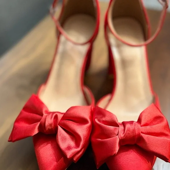 Red bow pumps - Picture 2 of 5